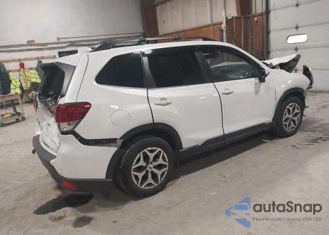 2021 Subaru Forester Premium z USA, uszkodzony, nr VIN JF2SKAJCXMH589987